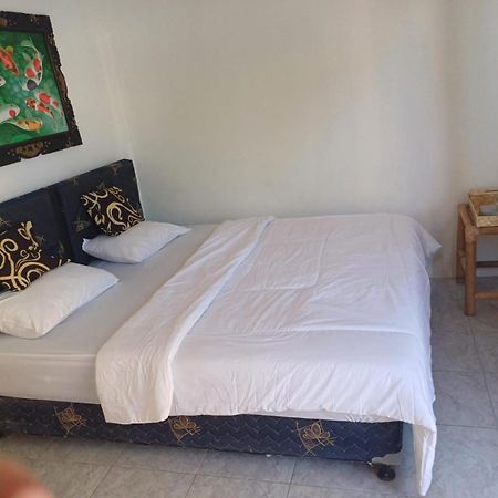 Black Sweet Homestay Dua Gili Air Ngoại thất bức ảnh