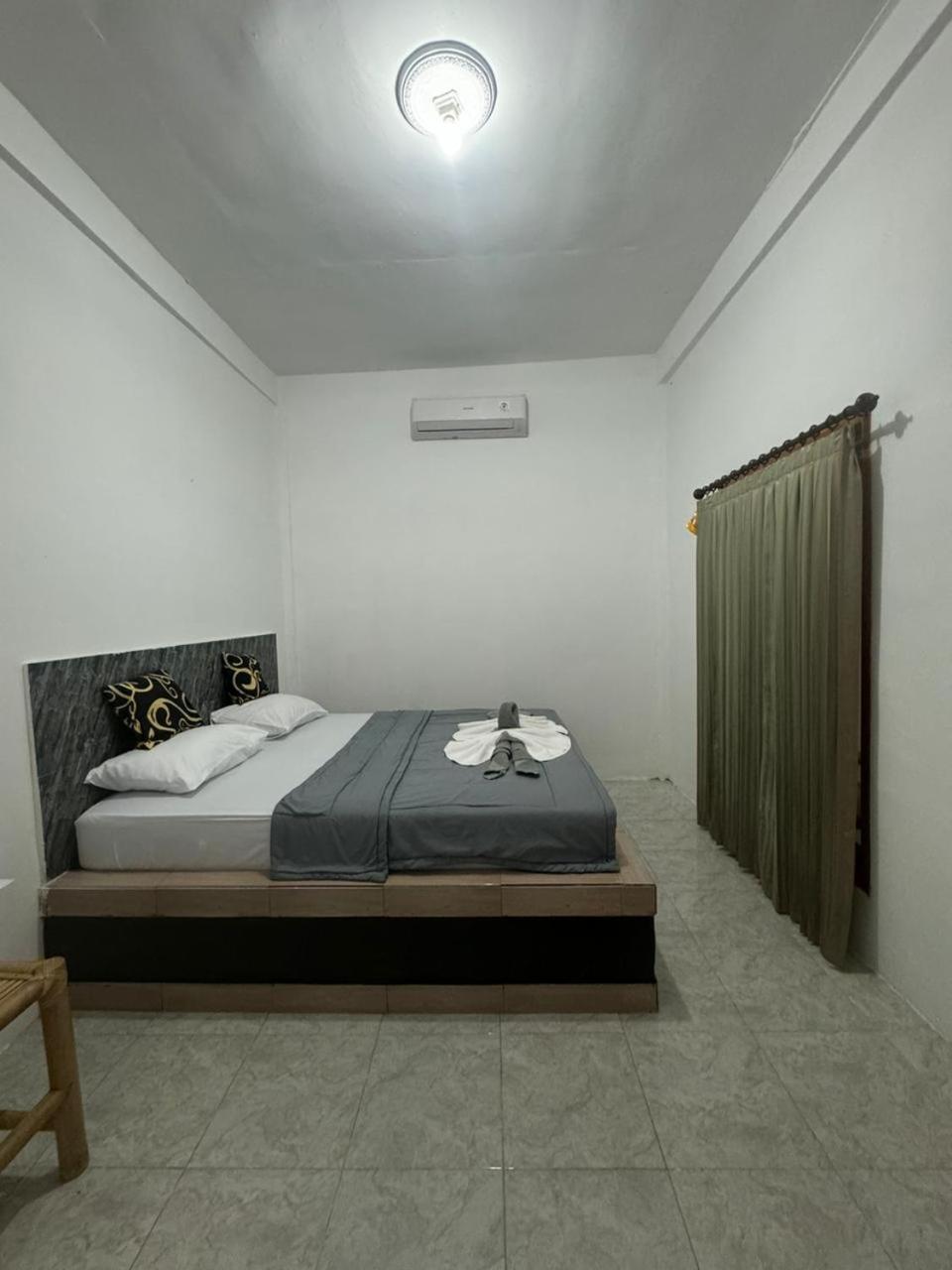 Black Sweet Homestay Dua Gili Air Ngoại thất bức ảnh