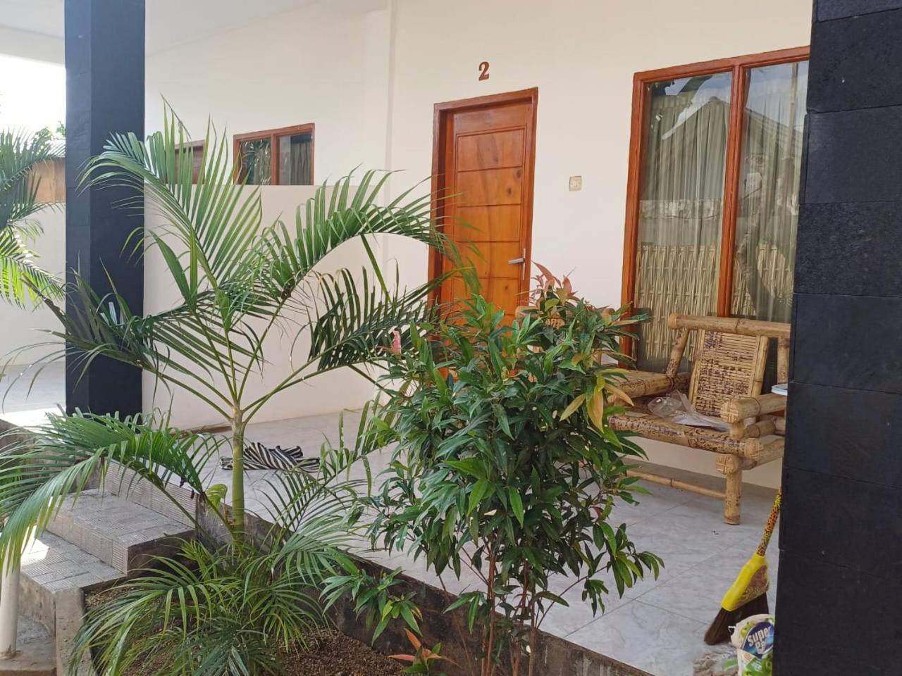 Black Sweet Homestay Dua Gili Air Ngoại thất bức ảnh