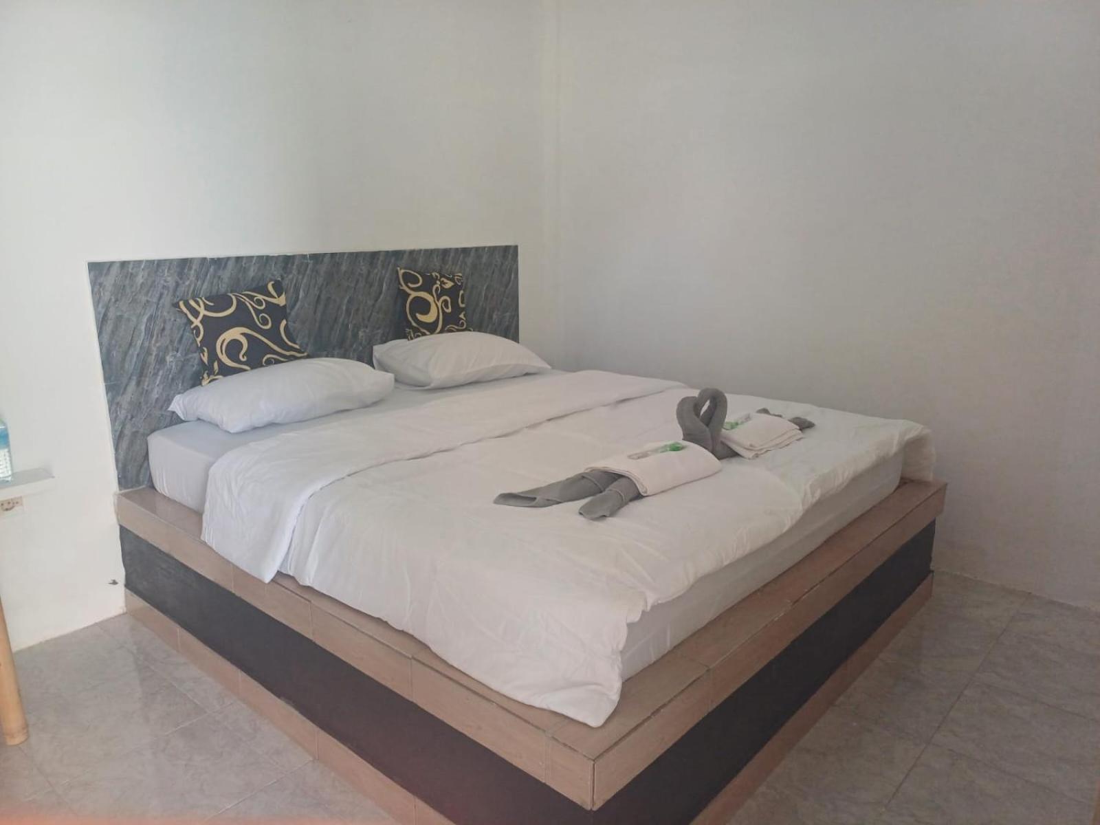 Black Sweet Homestay Dua Gili Air Ngoại thất bức ảnh