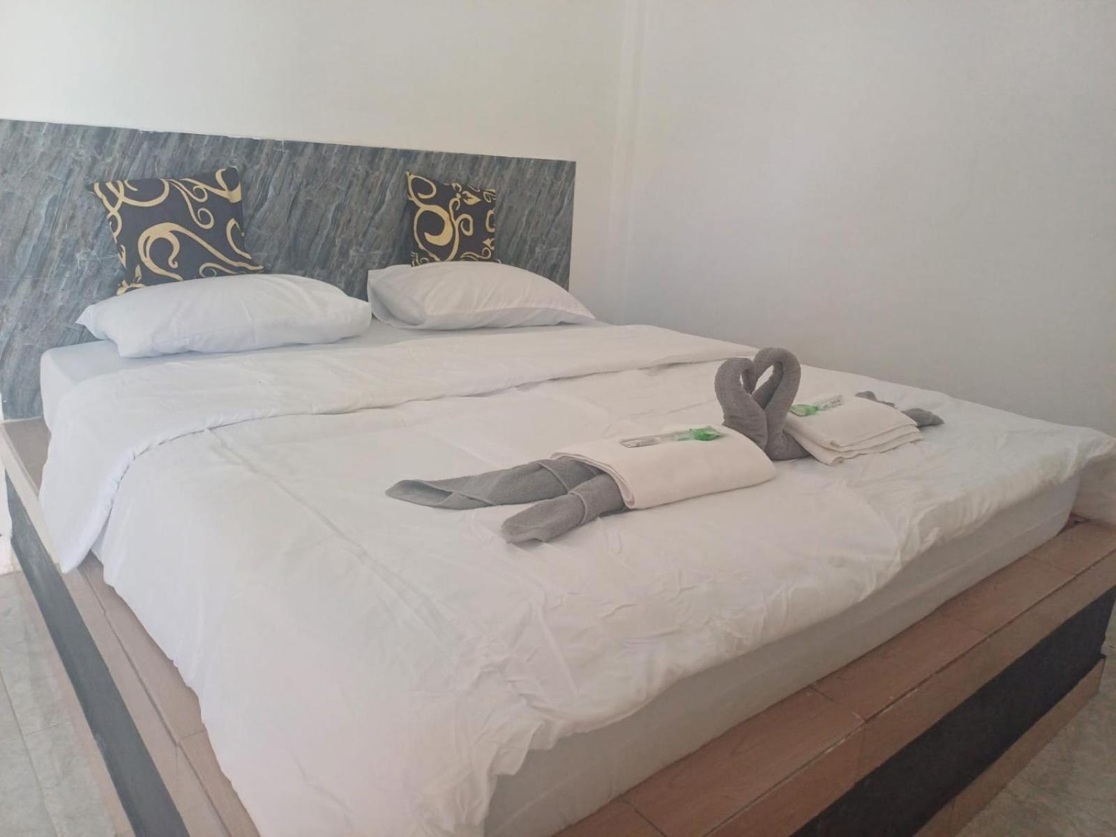 Black Sweet Homestay Dua Gili Air Ngoại thất bức ảnh