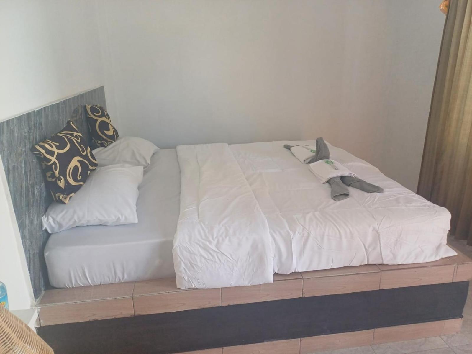 Black Sweet Homestay Dua Gili Air Ngoại thất bức ảnh